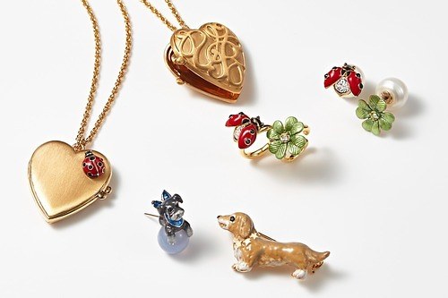 ヴァンドームブティック×フェイラー、“犬やてんとう虫”モチーフのアクセサリー＆ポーチのセット