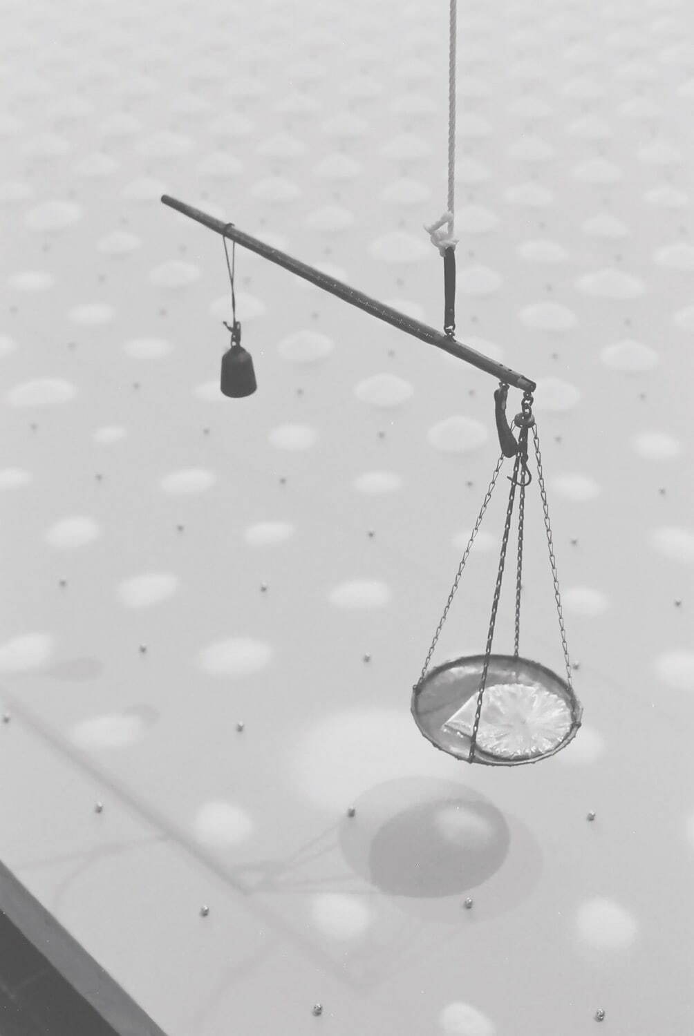 中西夏之 《着陸と着水》展示風景(部分)
1995年撮影 撮影：後藤充 ©Natsuyuki Nakanishi