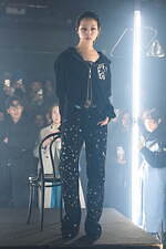 ディゼムバイシーク 2025-26年秋冬コレクション - 部屋の中で見つける小さな幸せ｜写真10