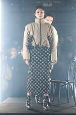 ディゼムバイシーク 2025-26年秋冬コレクション - 部屋の中で見つける小さな幸せ｜写真27