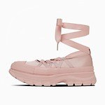 コンバース“まるでバレエシューズ”な厚底スニーカー、足首華やぐリボンシューレース付き｜写真3