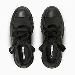 コンバース“まるでバレエシューズ”な厚底スニーカー、足首華やぐリボンシューレース付き｜写真7