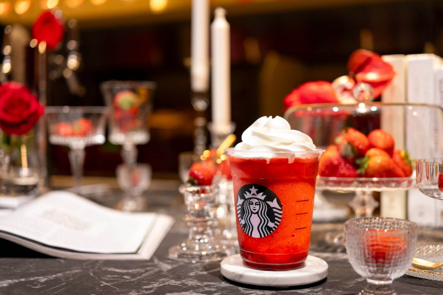 スターバックス(Starbucks Coffee) THE 苺 フラペチーノ｜写真13