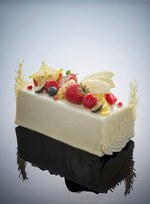 東京マリオットホテルのクリスマスケーキ＆ブレッド、とろける球体のチョコレートケーキなど｜写真3