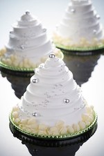 東京マリオットホテルのクリスマスケーキ＆ブレッド、とろける球体のチョコレートケーキなど｜写真5