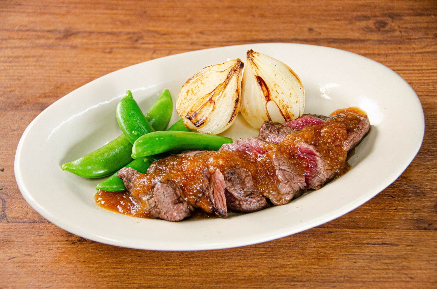 「ステーキ＆グリル マーベリックス」ステーキ＆春野菜のグリル
※50食／日限定。