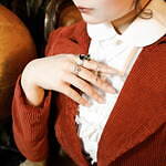 イー・エム 青山店限定ジュエリー、“好みのカラーストーンを選べる”リング＆錠前モチーフのネックレス｜写真24