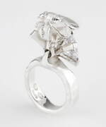 イー・エム 青山店限定ジュエリー、“好みのカラーストーンを選べる”リング＆錠前モチーフのネックレス｜写真12