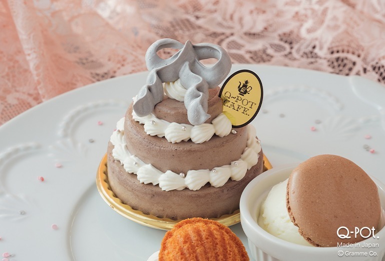 マドレーヌとバレリーナケーキプレート ムーンライトグレー(カフェモカ)ドリンク付き 2,420円