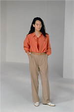 フジ“爽やかな春色”ストライプシャツやチェックシャツ、スラックス仕立てのデニムパンツも｜写真14