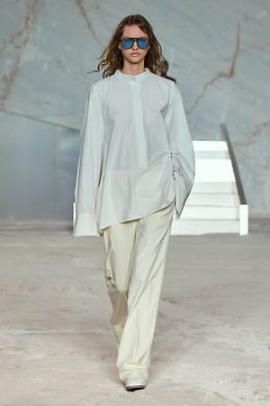 コス(COS) 2025年春夏ウィメンズ&メンズコレクション  - 写真11