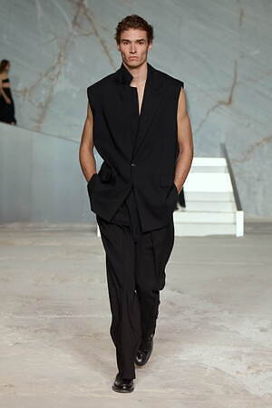 コス(COS) 2025年春夏ウィメンズ&メンズコレクション  - 写真29