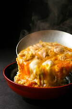 伊勢丹新宿店“たまご”主役のグルメイベント「たまふぇす」名古屋コーチンの贅沢親子丼＆玉子焼屋のプリン｜写真1