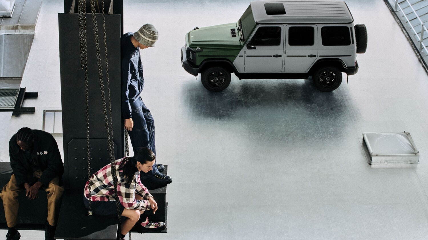 モンクレール(MONCLER) モンクレール × メルセデス・ベンツ バイ NIGO｜写真28