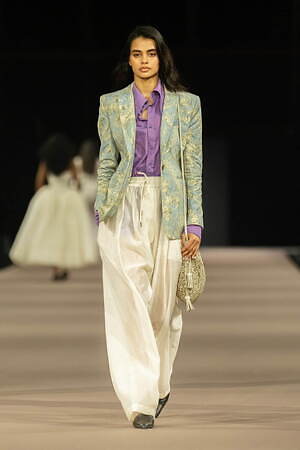 ヴィヴィアン・ウエストウッド(Vivienne Westwood) 2025年春夏ウィメンズ&メンズコレクション  - 写真10