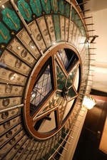 小笠原伯爵邸で「聖なる薔薇の夜会」 - ジャズやカジノを楽しむ大人の社交場｜写真5