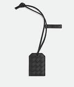 ボッテガ・ヴェネタの動物バッグチャーム、編み込みレザーの黒ぶち犬やピンクのゾウ｜写真15