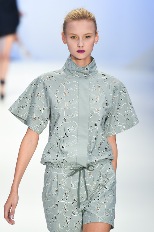 ハナエモリ デザイン バイ ユウ アマツ(HANAE MORI designed by Yu Amatsu) 2015年春夏ウィメンズコレクション  - 写真33