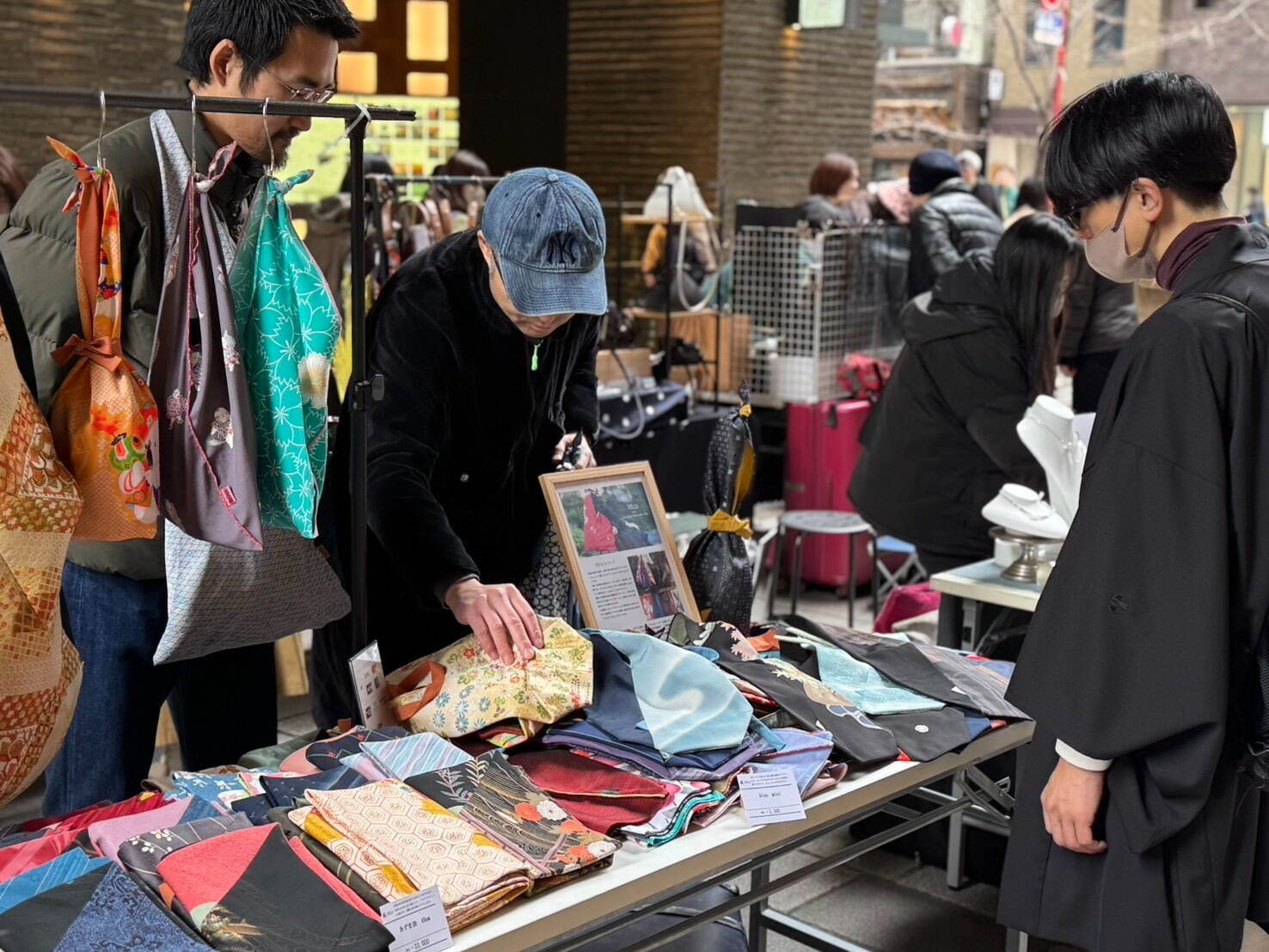「第34回 オールドニューマーケット」日本橋仲通りにアクセサリーや暮らしの道具など約50店舗｜写真19