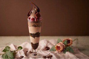グランドニッコー東京 台場の“チョコレート尽くし”パフェ、濃厚カカオ×チェリーの贅沢なハーモニー
