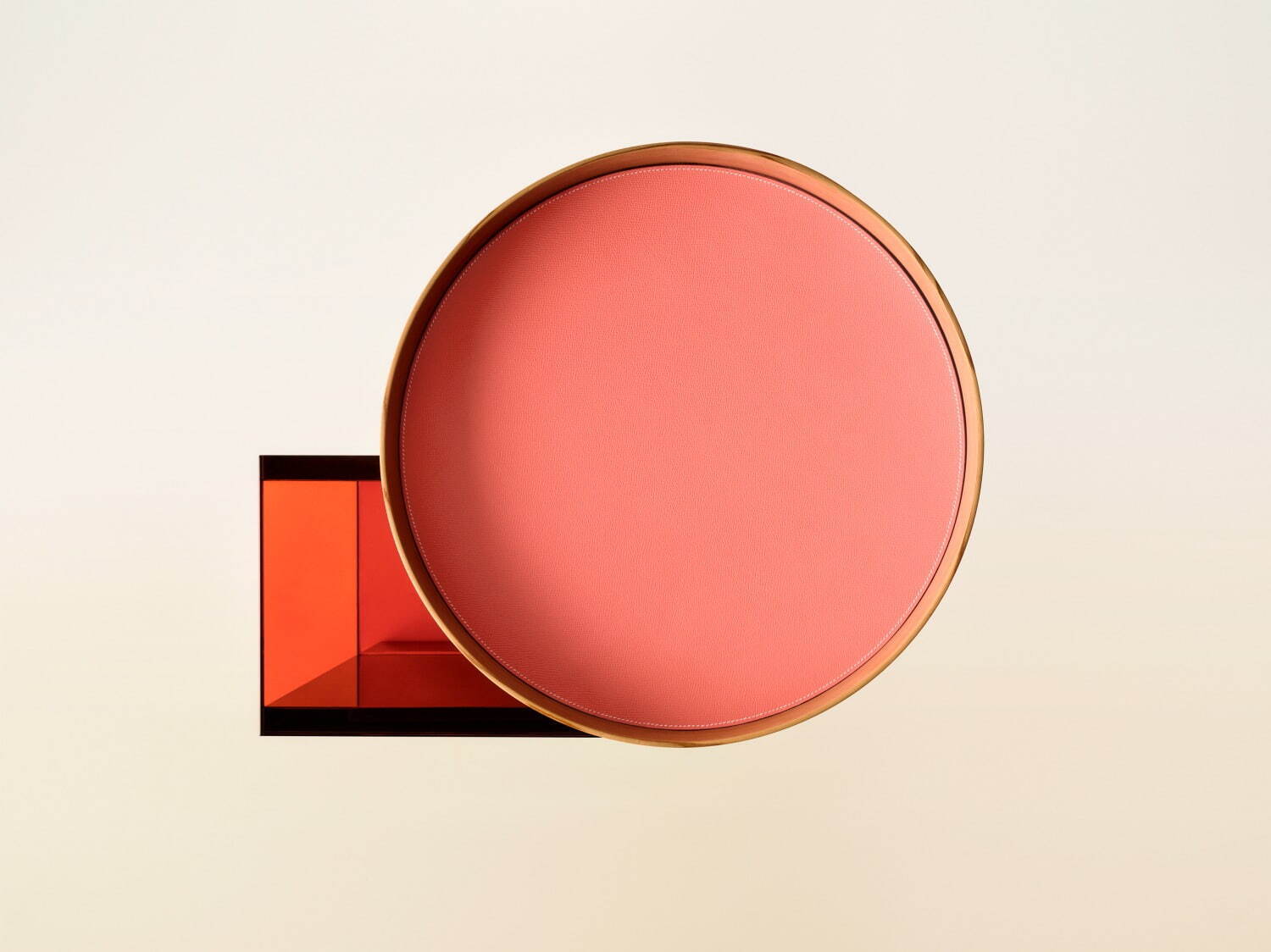 エルメスのホームコレクション、色鮮やかな“被せガラス”のオブジェ＆カシミアのブランケット｜写真31