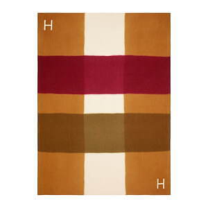 エルメスのホームコレクション、色鮮やかな“被せガラス”のオブジェ＆カシミアのブランケット｜写真46