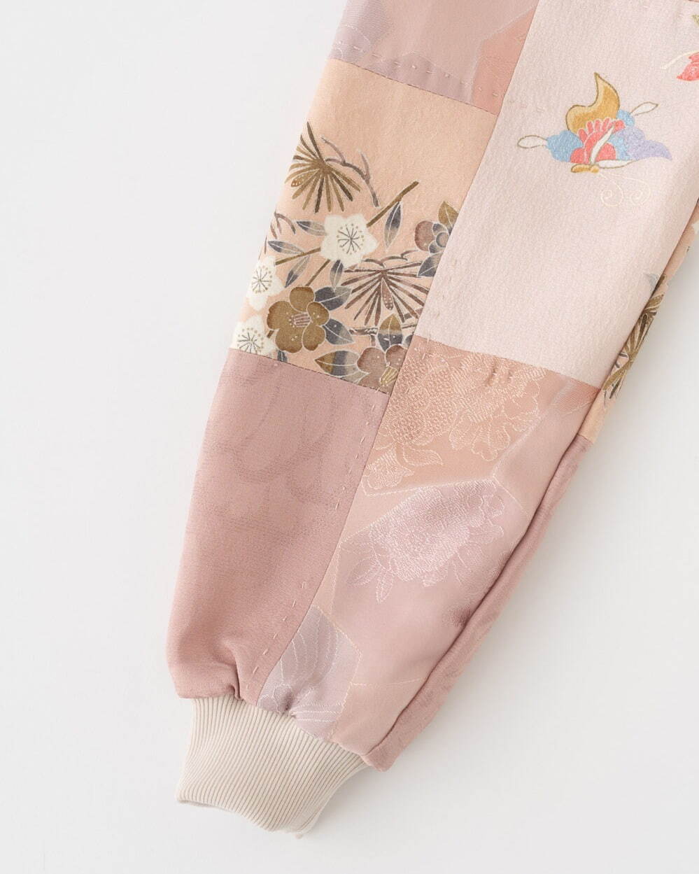 やまとラボ”スカジャン×着物”白龍や春景色の刺繍入り新作ジャケット、テーラー東洋とコラボ｜写真28