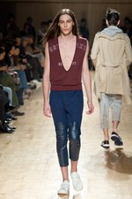 若者とスクール、スポーツをアトウ(ato)らしく表現！　アトウの2011年春夏コレクション｜写真3