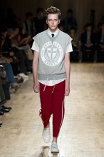 若者とスクール、スポーツをアトウ(ato)らしく表現！　アトウの2011年春夏コレクション｜写真4