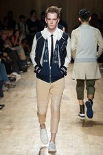 若者とスクール、スポーツをアトウ(ato)らしく表現！　アトウの2011年春夏コレクション｜写真8