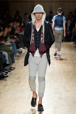 若者とスクール、スポーツをアトウ(ato)らしく表現！　アトウの2011年春夏コレクション｜写真13