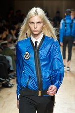 若者とスクール、スポーツをアトウ(ato)らしく表現！　アトウの2011年春夏コレクション｜写真18