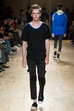 若者とスクール、スポーツをアトウ(ato)らしく表現！　アトウの2011年春夏コレクション｜写真25