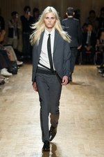 若者とスクール、スポーツをアトウ(ato)らしく表現！　アトウの2011年春夏コレクション｜写真36