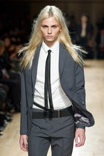 若者とスクール、スポーツをアトウ(ato)らしく表現！　アトウの2011年春夏コレクション｜写真37