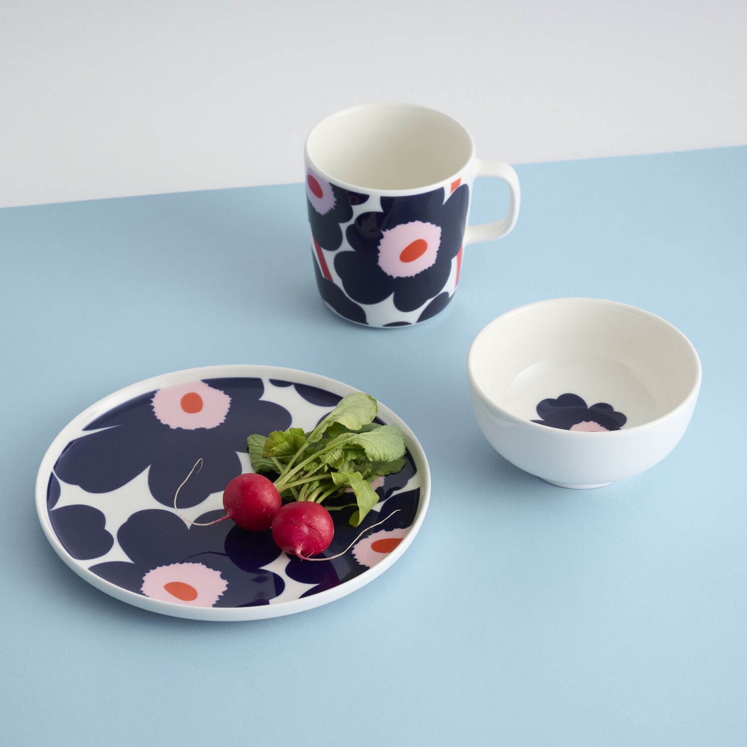 4dl マグカップ 5,280円、20cm プレート 5,280円、3dl 茶碗 4,620円