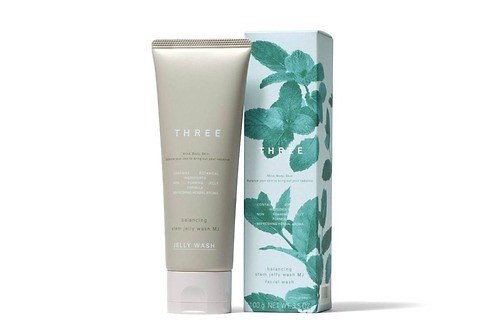 THREEのジェル状洗顔料が25年夏限定「スペアミント」の香りに、スクラブ入り“ひんやり寒天”質感