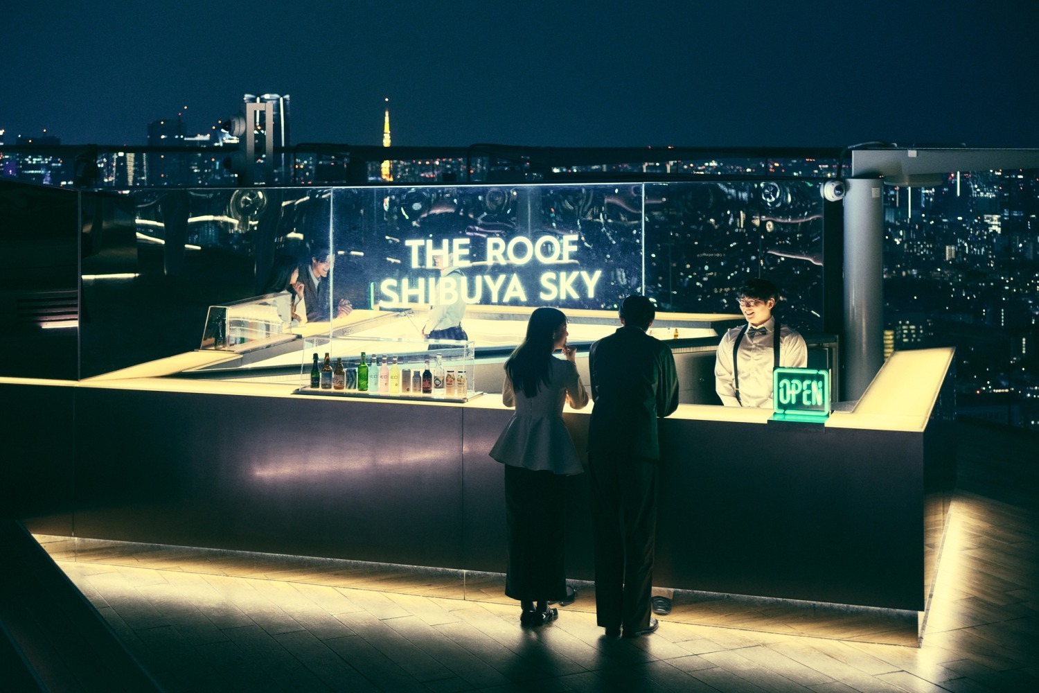 夜景スポット｜“高層ビル群を一望”のルーフトップバーが渋谷スクランブルスクエアに、地上約230mでクラフトビールも