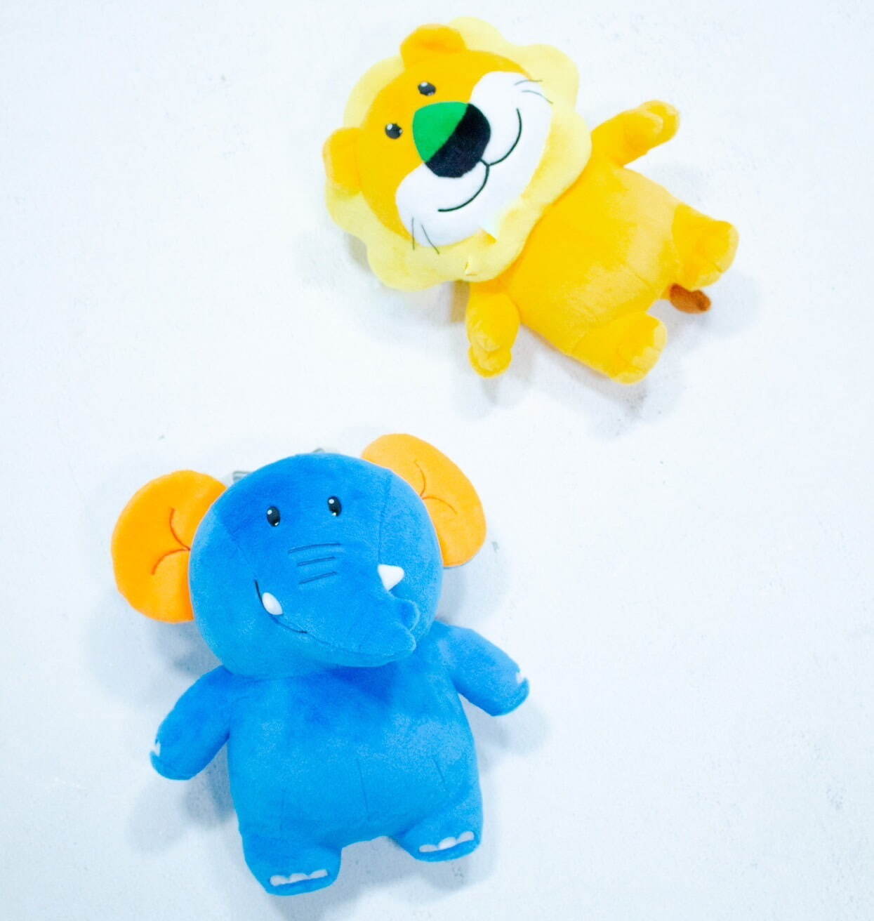 「たべっ子どうぶつ」限定ショップが渋谷パルコに、らいおんくんのキーホルダーやポーチなどグッズ勢揃い｜写真18