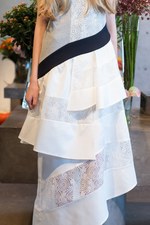 ヤストシ エズミ 2015年春夏コレクション - ジオメトリーに花々を閉じ込め表現した、フェミニティ｜写真6