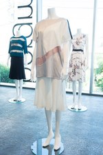 ヤストシ エズミ 2015年春夏コレクション - ジオメトリーに花々を閉じ込め表現した、フェミニティ｜写真25