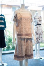 ヤストシ エズミ 2015年春夏コレクション - ジオメトリーに花々を閉じ込め表現した、フェミニティ｜写真30