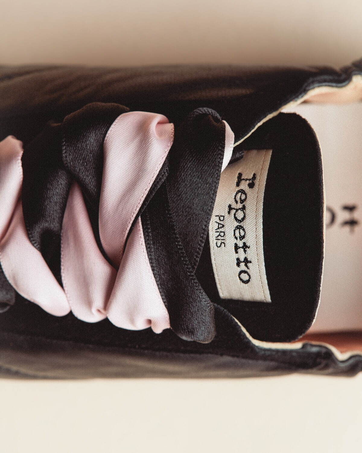 レペット(Repetto) テニス シルク｜写真3