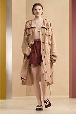 ZARA サープラス25年春夏ウィメンズ、“ミリタリー風”シャツブラウス＆メタル装飾付きサンダル｜写真66