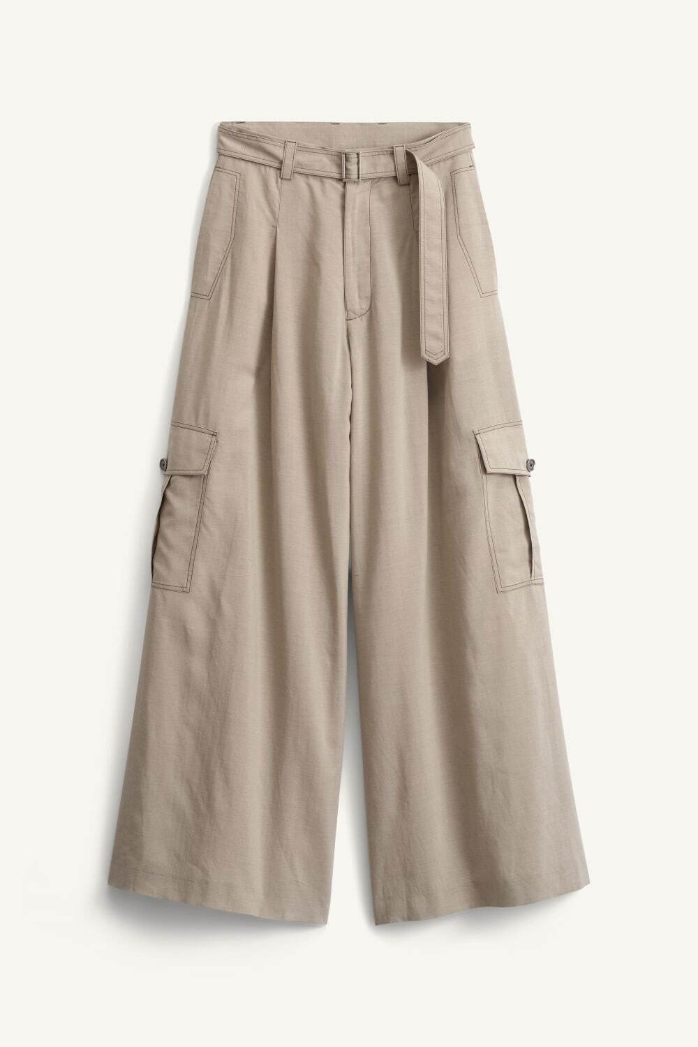 ZARA サープラス25年春夏メンズ、“モッズコート風”軽量トレンチ&マルチポケット付きバッグ|写真4