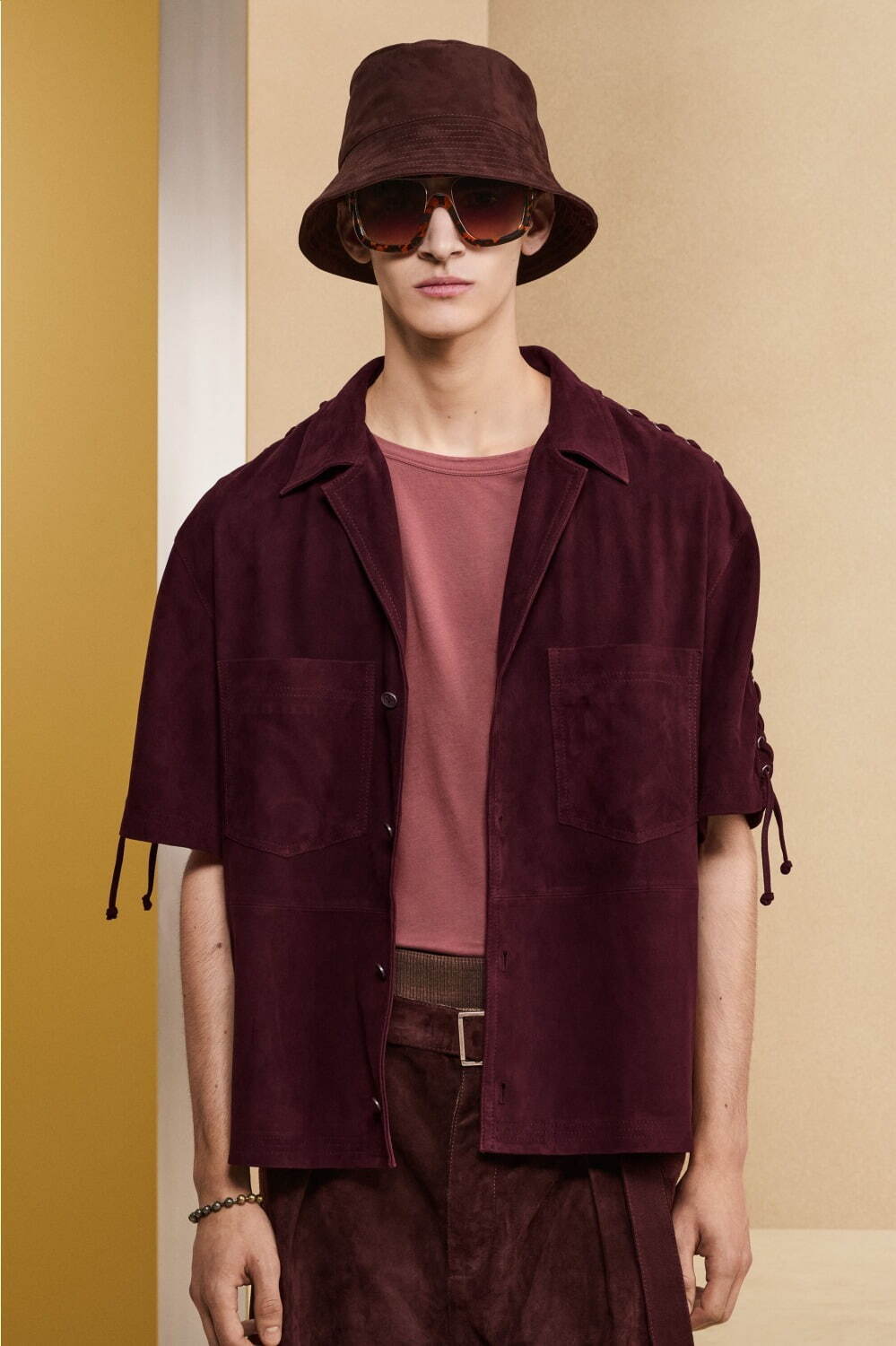 ZARA サープラス25年春夏メンズ、“モッズコート風”軽量トレンチ＆マルチポケット付きバッグ｜写真41