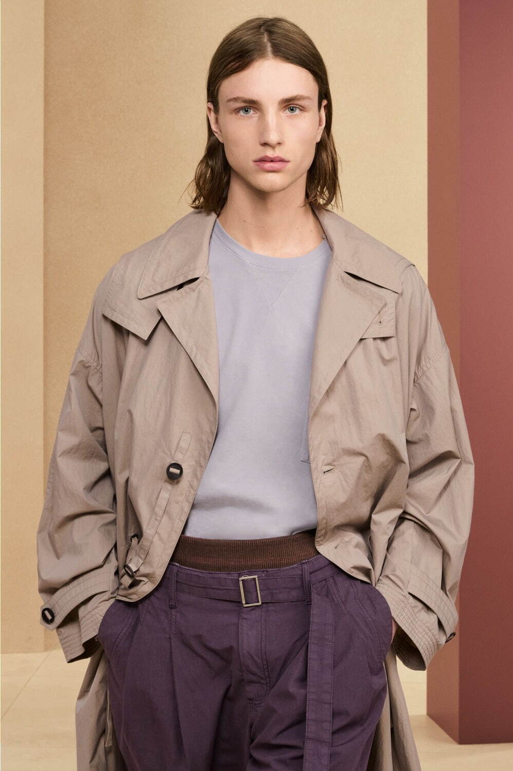 ZARA サープラス25年春夏メンズ、“モッズコート風”軽量トレンチ＆マルチポケット付きバッグ｜写真37