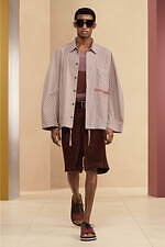 ZARA サープラス25年春夏メンズ、“モッズコート風”軽量トレンチ＆マルチポケット付きバッグ｜写真43