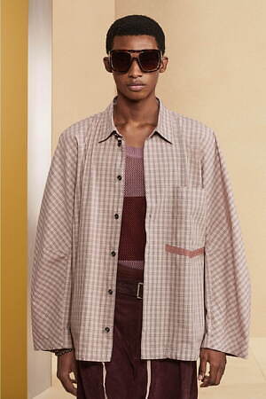 ZARA サープラス25年春夏メンズ、“モッズコート風”軽量トレンチ＆マルチポケット付きバッグ｜写真45