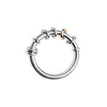 ヒロタカ”砂丘の風紋”着想のアクセ、シルバー＆ゴールドのフープを連ねたピアスやリング｜写真3